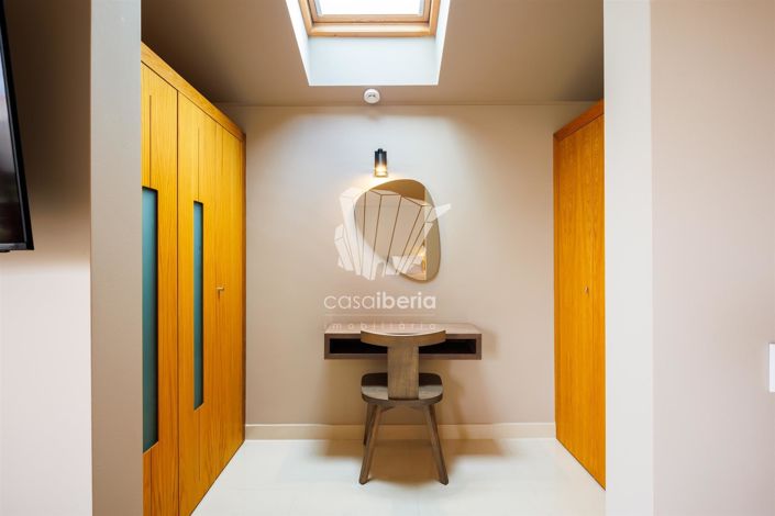 Image No.40-2 Bed House for sale