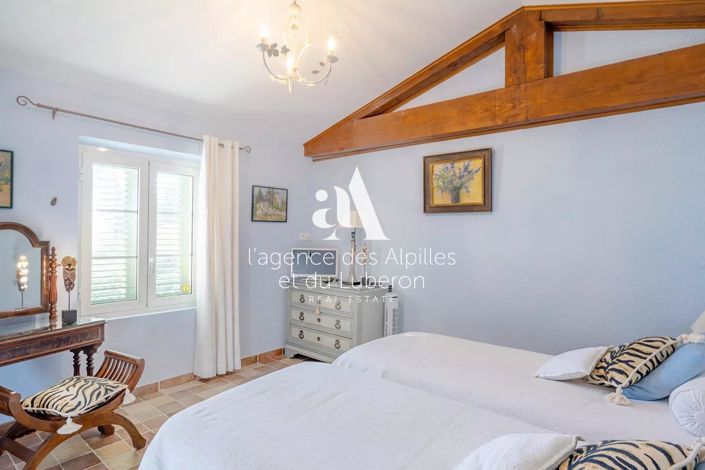 Image No.11-5 Bed House for sale