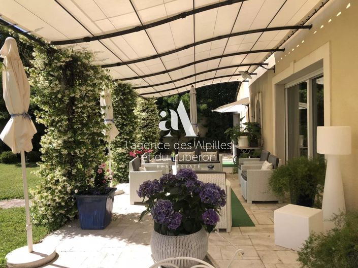 Image No.19-5 Bed House for sale