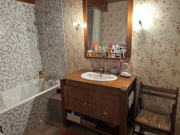 Image No.12-5 Bed House for sale