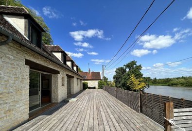 1 - Nevers, Property