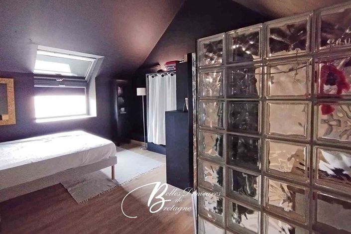 Image No.12-6 Bed House for sale