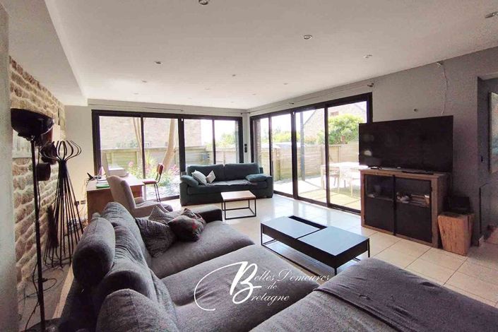 Image No.19-6 Bed House for sale