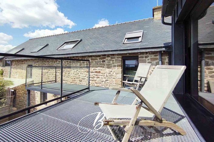 Image No.5-6 Bed House for sale