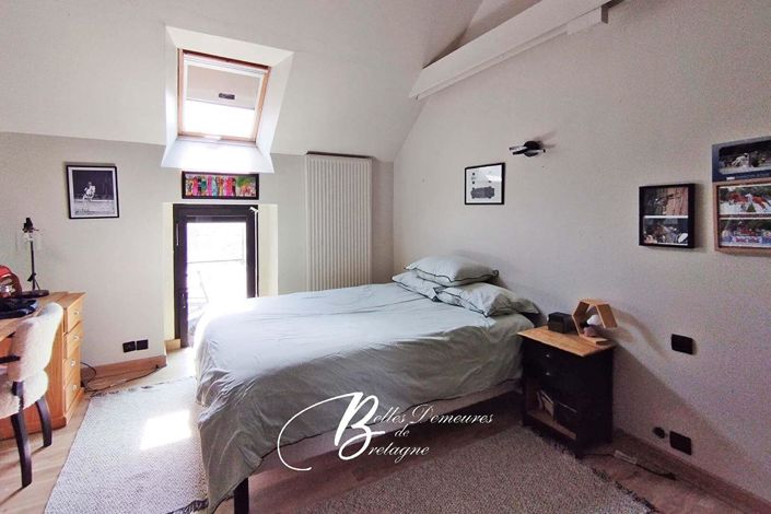 Image No.7-6 Bed House for sale