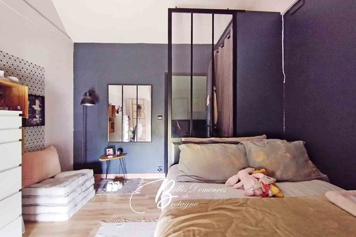 Image No.8-6 Bed House for sale