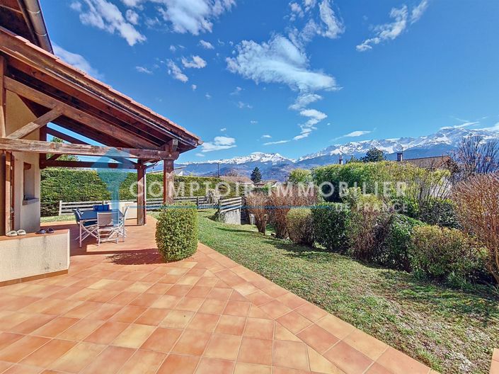 Image No.1-4 Bed House for sale