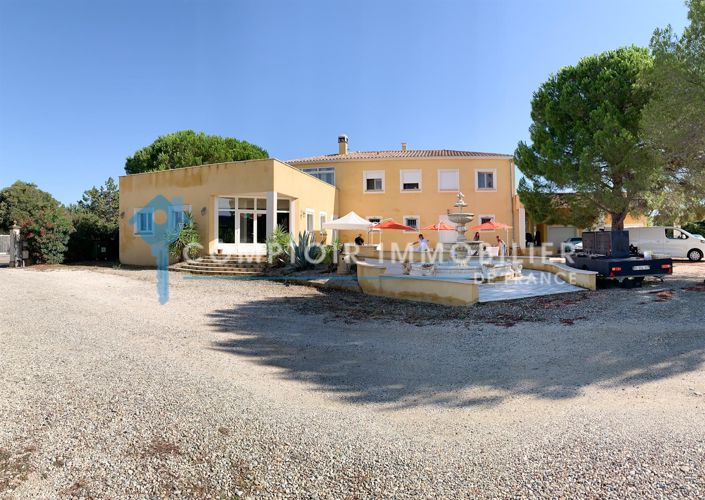 Image No.1-4 Bed House for sale