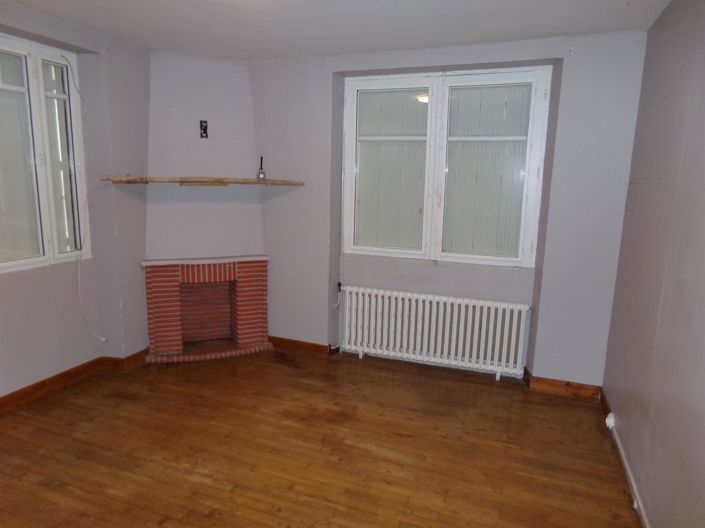 Image No.9-5 Bed House for sale