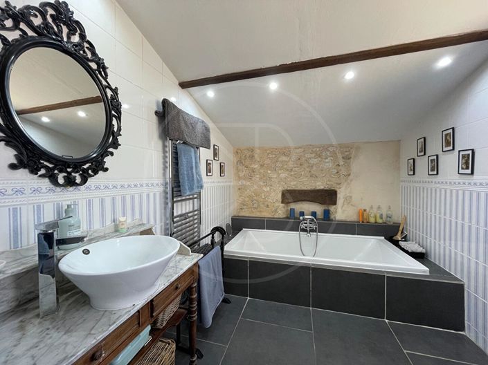 Image No.10-9 Bed House for sale