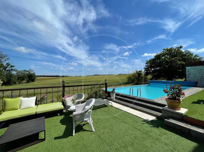 Image No.2-9 Bed House for sale