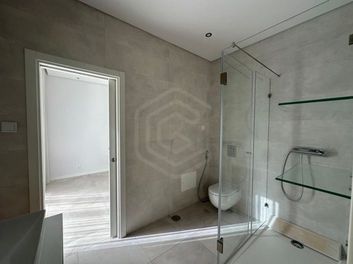 Image No.22-4 Bed House for sale