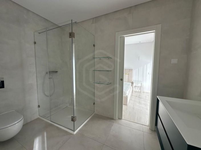 Image No.23-4 Bed House for sale