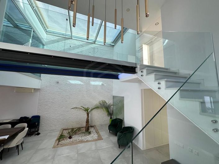 Image No.24-4 Bed House for sale