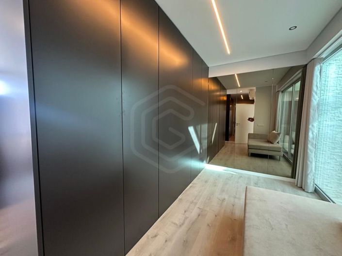 Image No.30-4 Bed House for sale