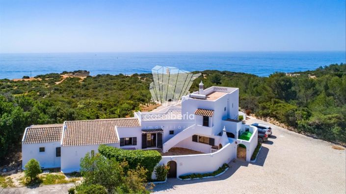 Image No.1-5 Bed House for sale