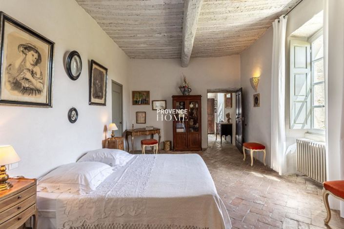 Image No.17-4 Bed House for sale