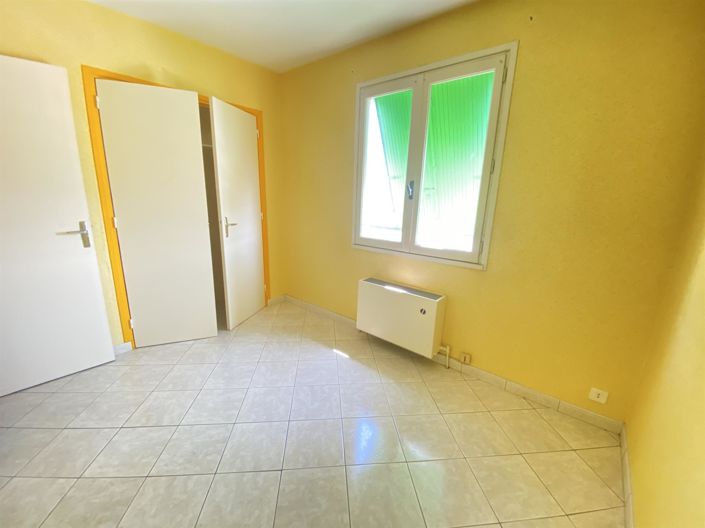 Image No.12-3 Bed House for sale