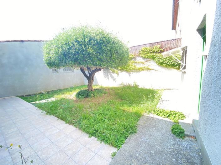 Image No.2-3 Bed House for sale