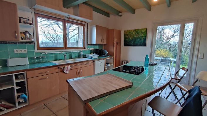 Image No.10-3 Bed House for sale