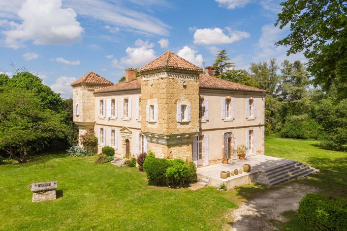 Image No.1-4 Bed House for sale