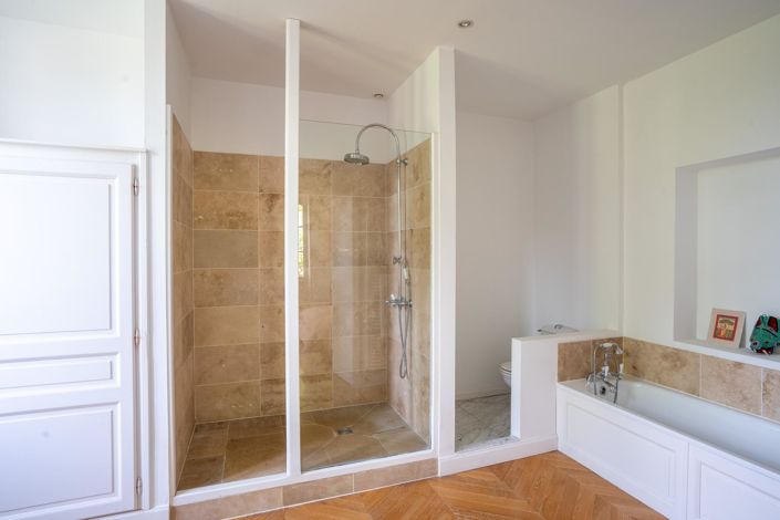 Image No.20-4 Bed House for sale