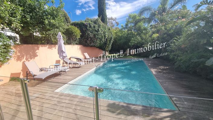 Image No.6-5 Bed House for sale