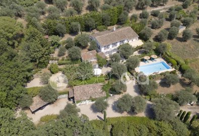 6 Bed House for sale