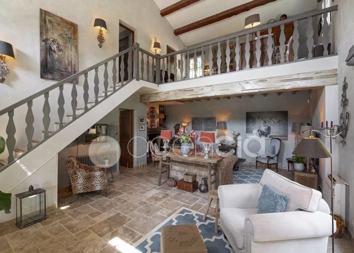 Image No.10-6 Bed House for sale