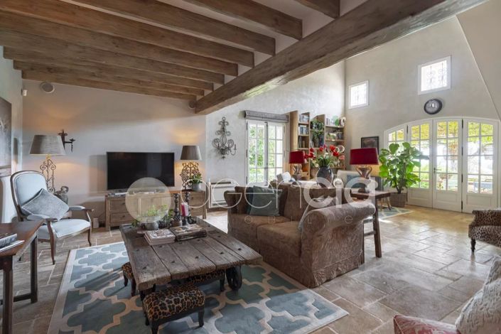 Image No.13-6 Bed House for sale