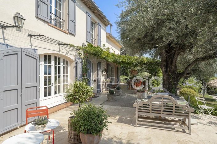 Image No.2-6 Bed House for sale