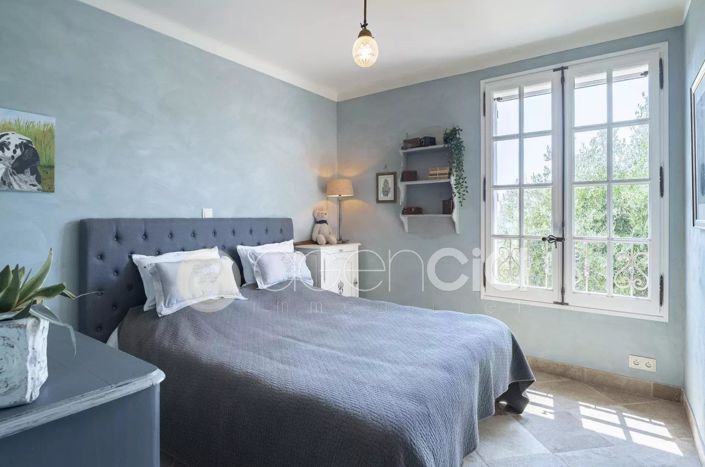 Image No.32-6 Bed House for sale