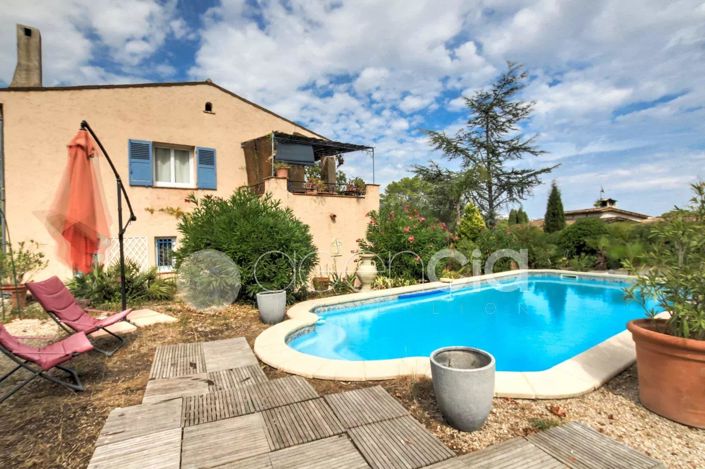 Image No.1-5 Bed House for sale