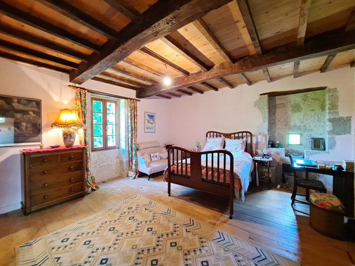 Image No.11-3 Bed House for sale