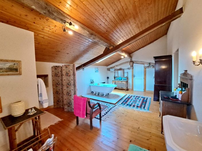 Image No.14-3 Bed House for sale