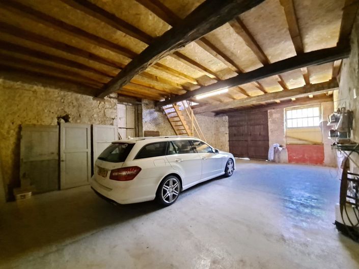 Image No.19-3 Bed House for sale