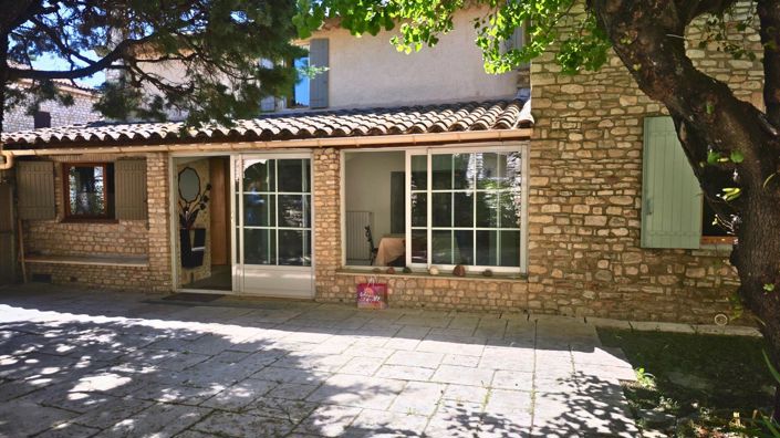 Image No.2-4 Bed House for sale