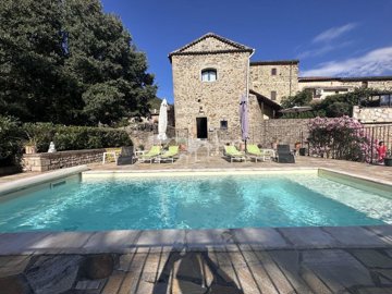 1 - Les Mages, Maison