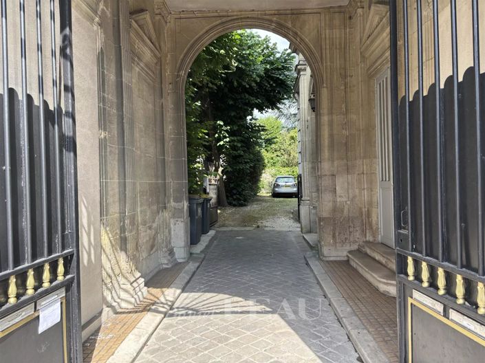 Image No.9-3 Bed Apartment for sale