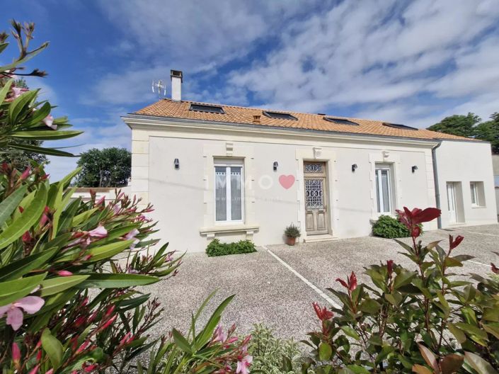 Image No.1-4 Bed House for sale