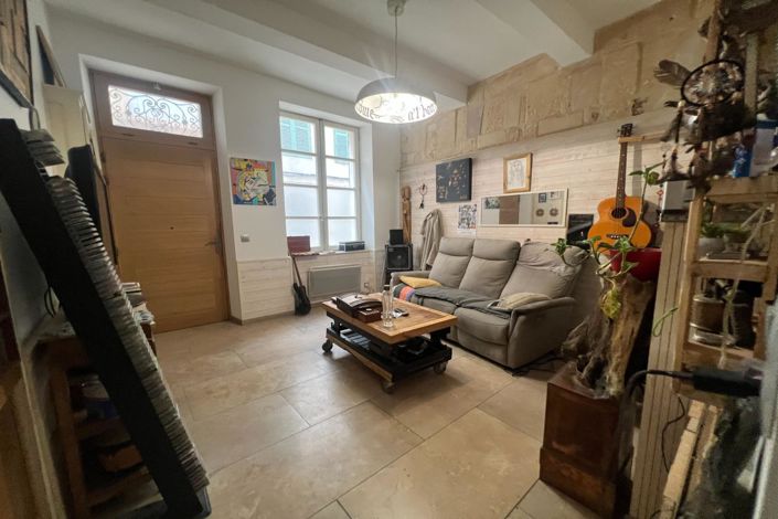 Image No.1-3 Bed House for sale