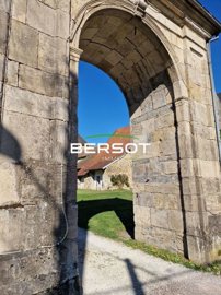 1 - Rougemont, House