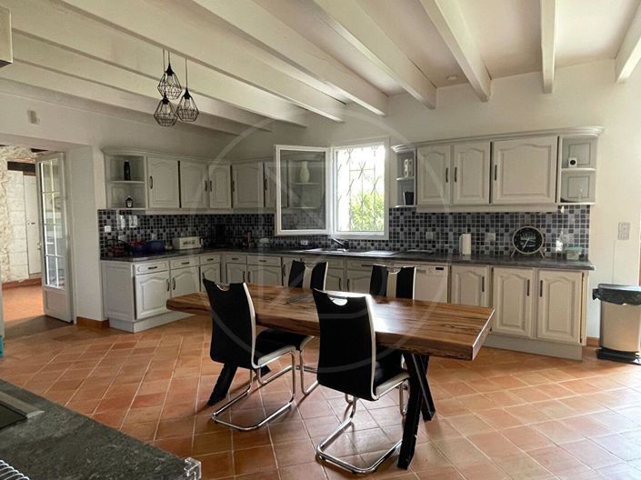 Image No.7-4 Bed House for sale