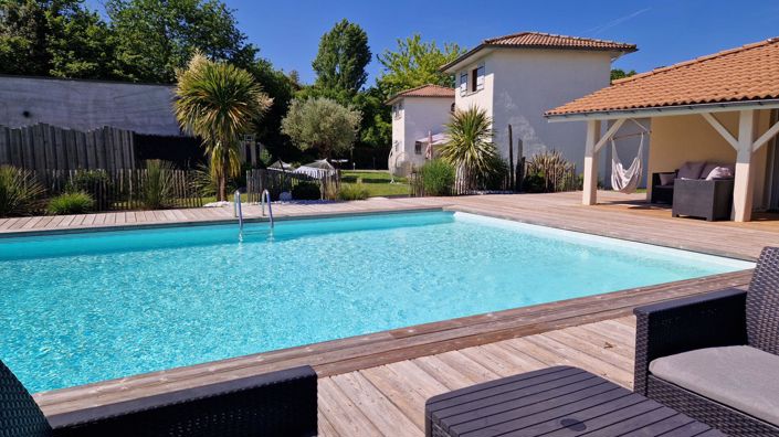 Image No.1-6 Bed House for sale