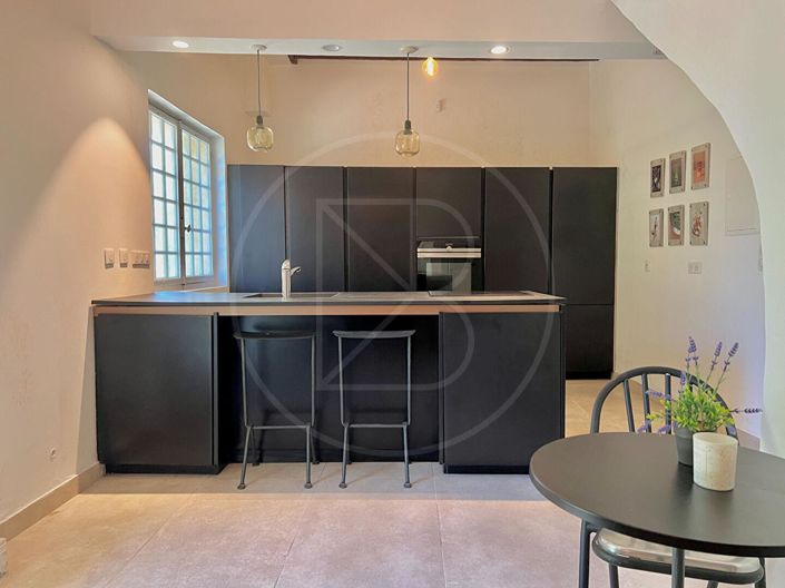 Image No.8-2 Bed House for sale