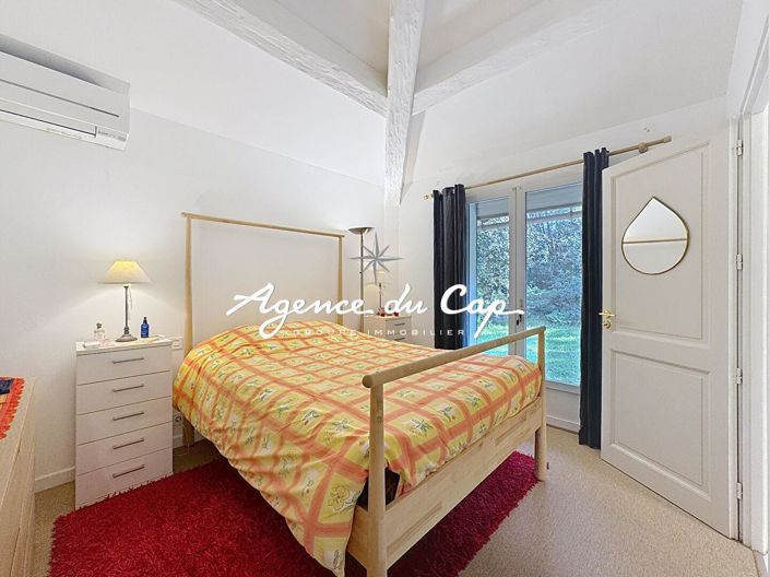 Image No.16-4 Bed House for sale