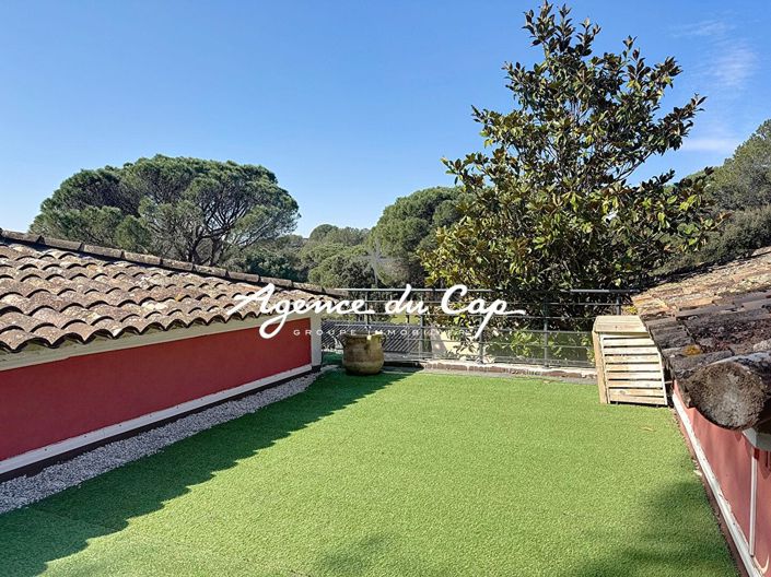 Image No.18-4 Bed House for sale