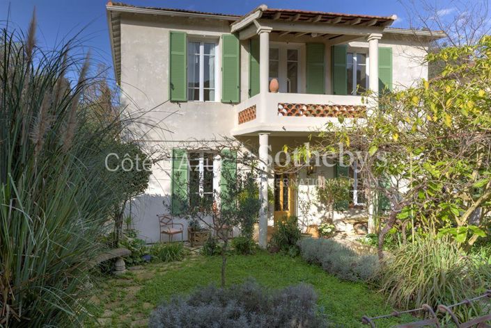 Image No.1-5 Bed Property for sale