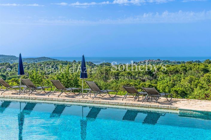 Image No.16-3 Bed Property for sale