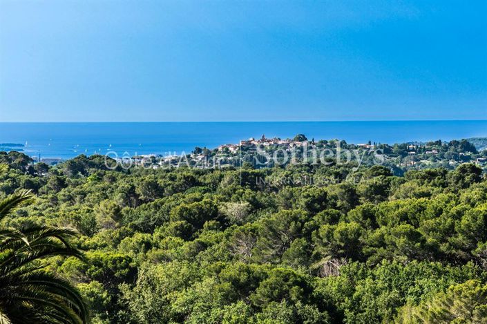 Image No.18-3 Bed Property for sale